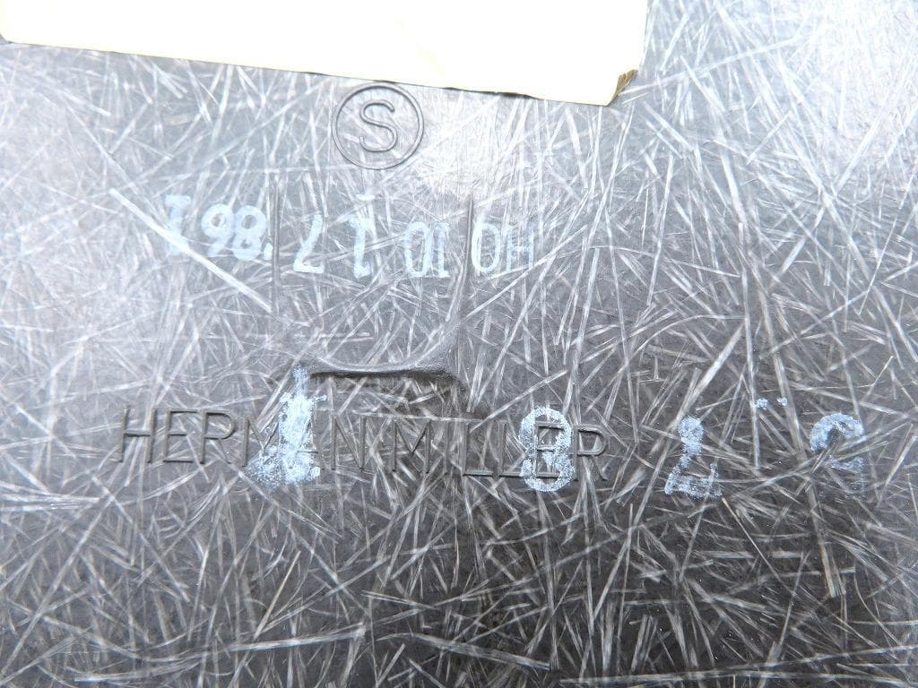 ハーマンミラー　ビンテージ　イームズ　シェルチェア　キャッツクレイドルベース