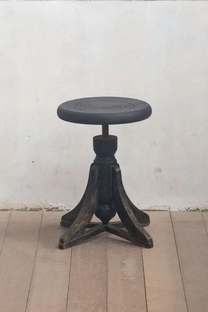 最終お値下げです。ヴィンテージ　木製スツール 丸椅子 黒色　アンティーク
