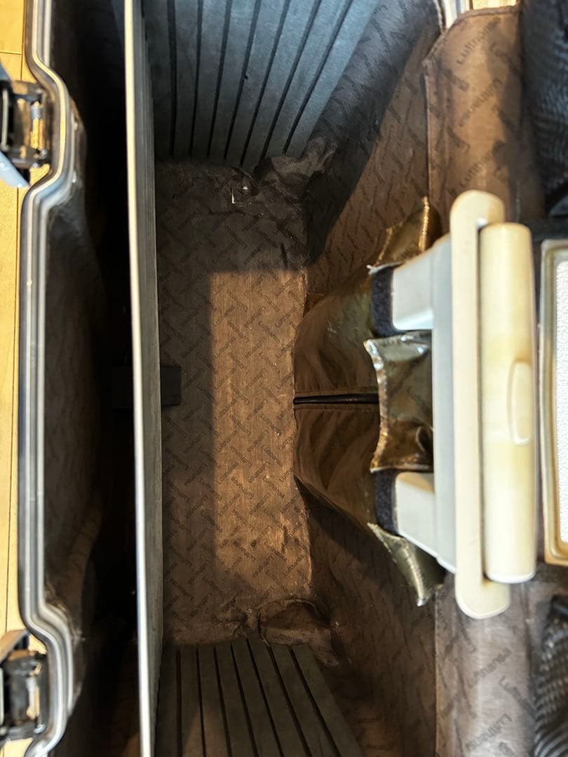 リモワ・トパーズ　2輪パイロットケース「ルフトハンザ」940.50 【希少】