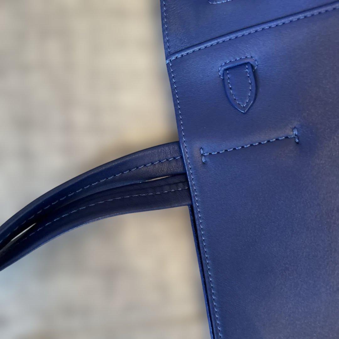 セリーヌ　ネイビー レザー トートバッグ タッセル付き　ショルダー　肩掛け