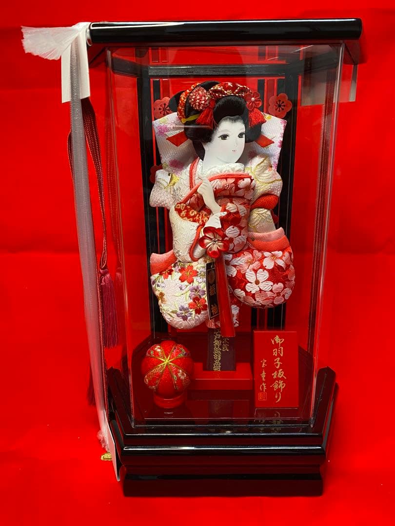 羽子板　振袖刺繍　アクリルケース９号・サイズ間口約２５×奥行約１９×高約３７㎝