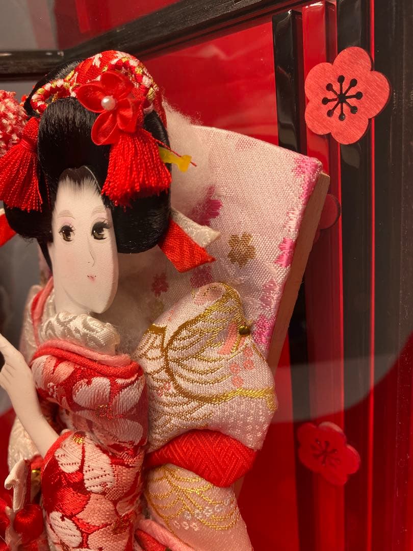 羽子板　振袖刺繍　アクリルケース９号・サイズ間口約２５×奥行約１９×高約３７㎝