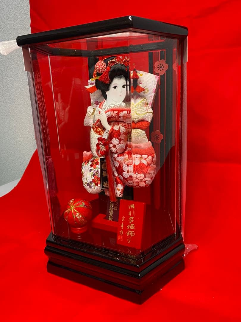 羽子板　振袖刺繍　アクリルケース９号・サイズ間口約２５×奥行約１９×高約３７㎝