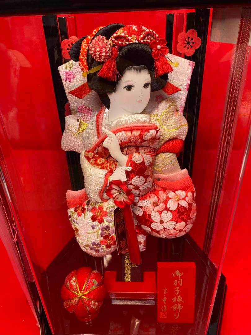 羽子板　振袖刺繍　アクリルケース９号・サイズ間口約２５×奥行約１９×高約３７㎝