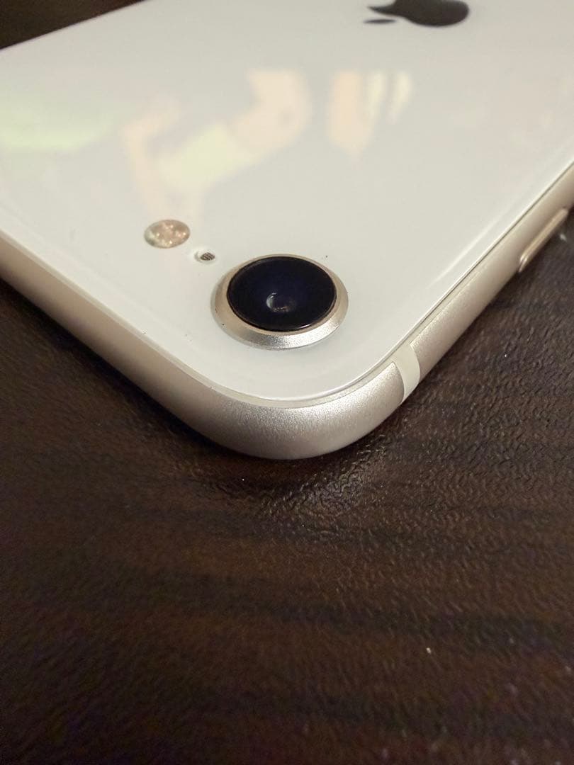 iPhoneSE 第3世代 64G スターライト SIMフリー