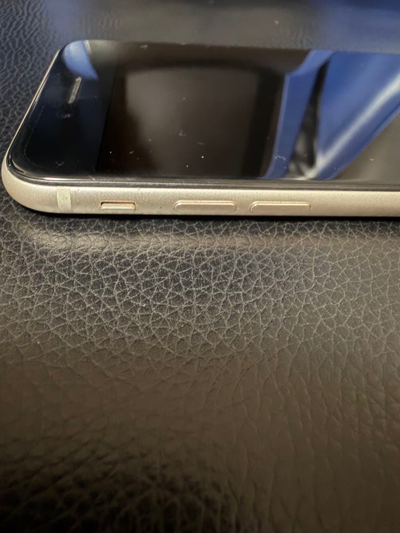 iPhoneSE 第3世代 64G スターライト SIMフリー