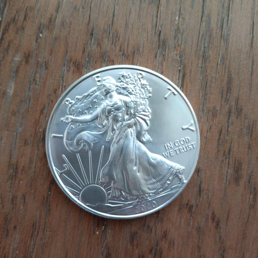アメリカンシルバーイーグル 1オンス 銀貨。楽天で野口で5年前購入。