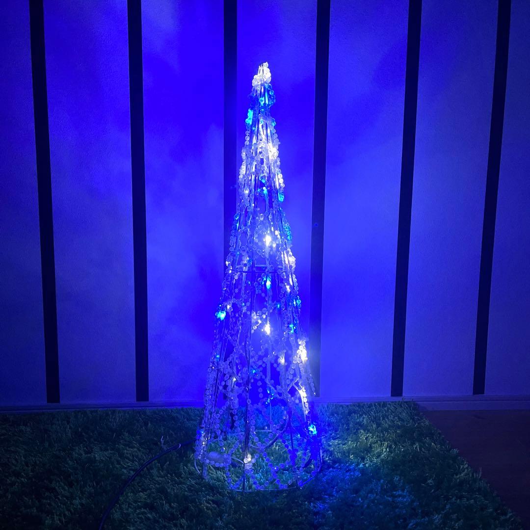 クリスマスツリー　イルミネーション　Christmas tree ライト付き