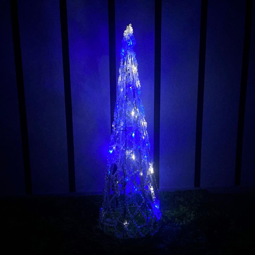 クリスマスツリー　イルミネーション　Christmas tree ライト付き