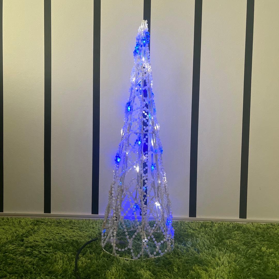 クリスマスツリー　イルミネーション　Christmas tree ライト付き