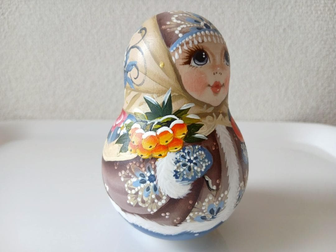 【CBT071】9cm級 おきあがりこぼし(大) スベトラーナ　ロシアの冬