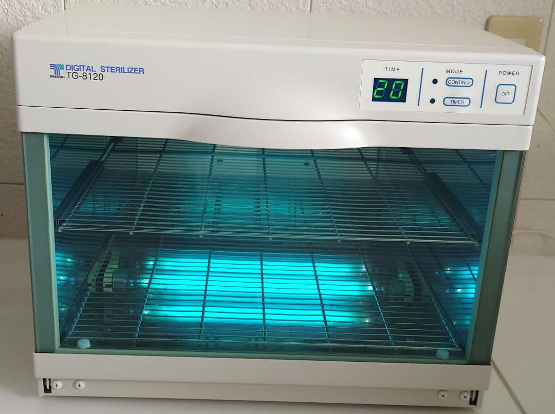 紫外線消毒器　TG-8120　デジタルステリライザー　滝川