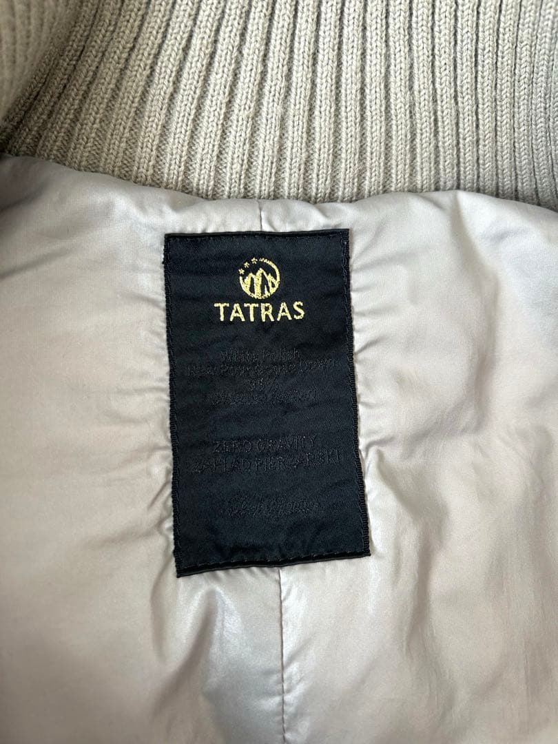 タトラス　ダウンジャケット　グレージュ　レディースXS〜Sサイズ　【難あり】