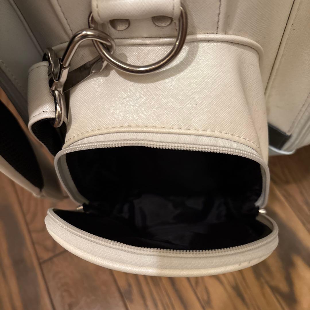 ホワイト キャディバッグ 複数ポケット付き　キャスター付き　8個のポケット付き