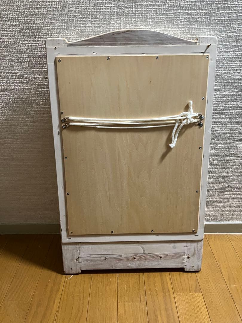 アンティーク風　壁掛けミラー ウッドフレーム窓枠デザイン