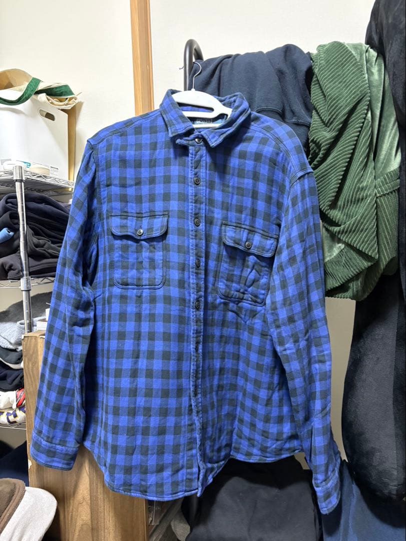 チェックシャツ