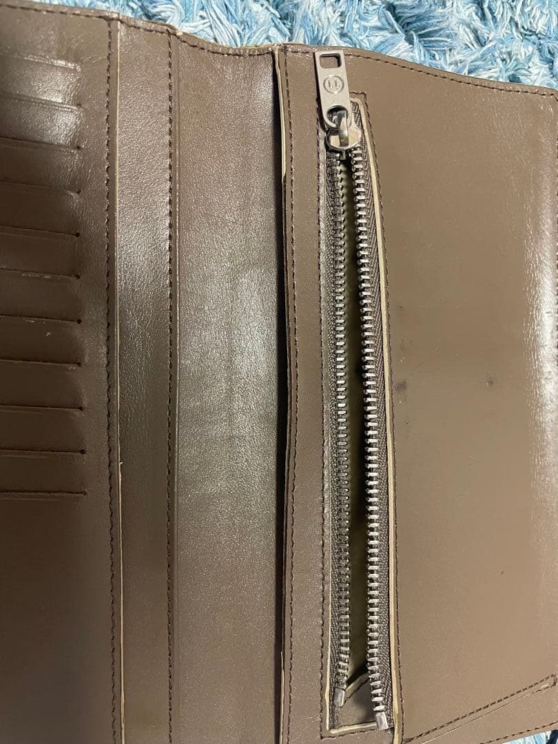 ベージュ レザー 長財布 カードポケット付き