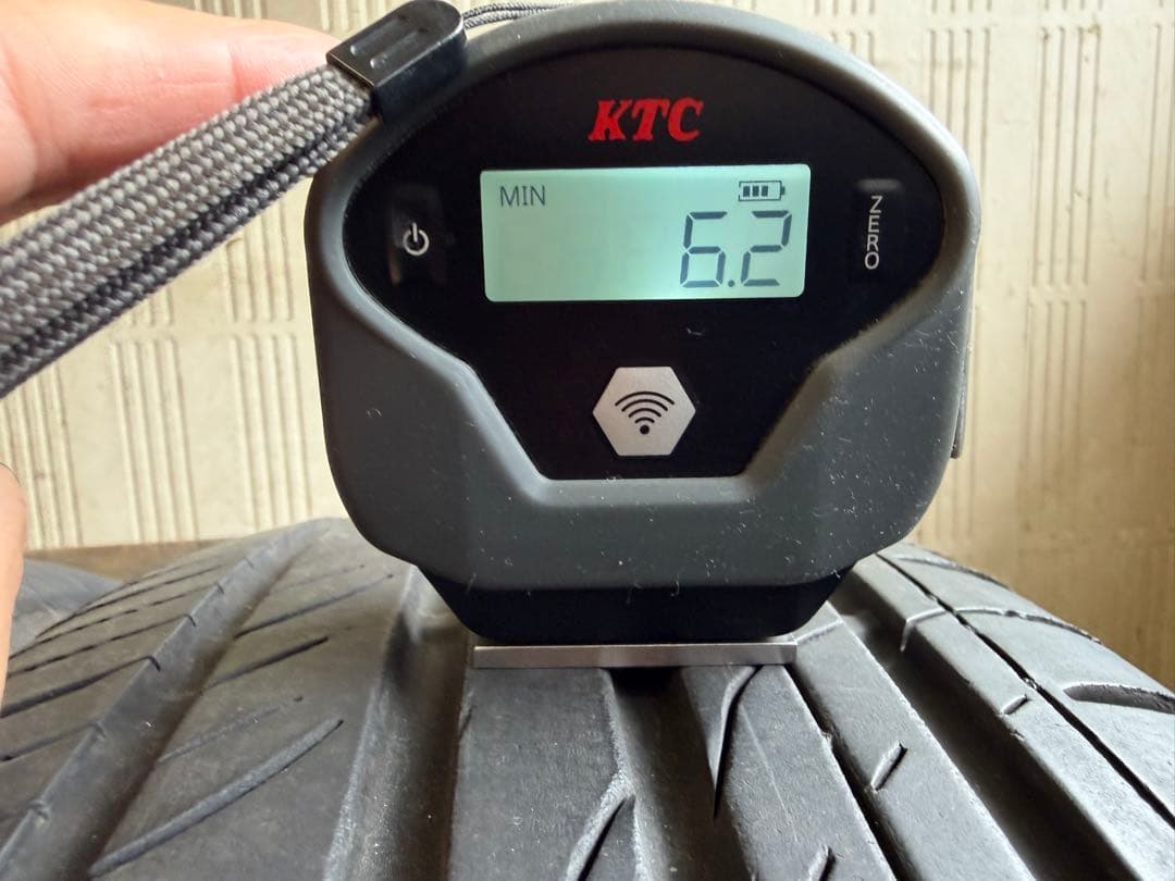 215/70R16 21年製 トーヨー PROXES CL1 SUV バリ山