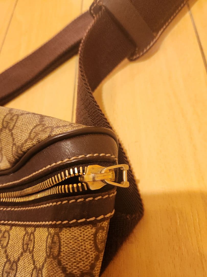 GUCCI ボディバッグ ベージュ