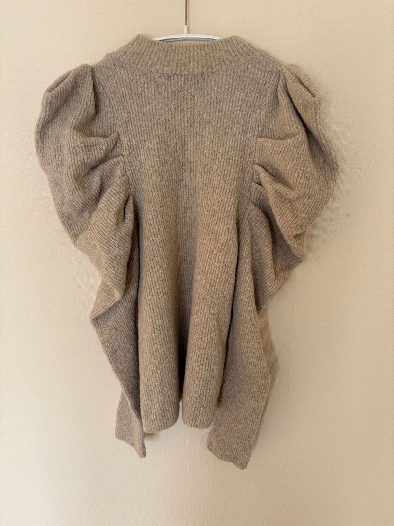 SEVENTEN by MIHO KAWAHITOブークレパワーショルダーニット