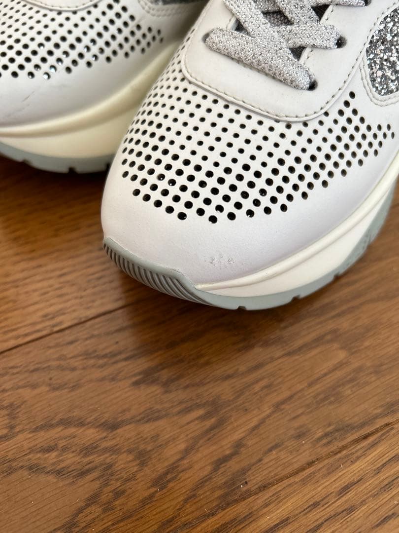 【一度履きのみ】ジミーチュウグリッター スニーカー