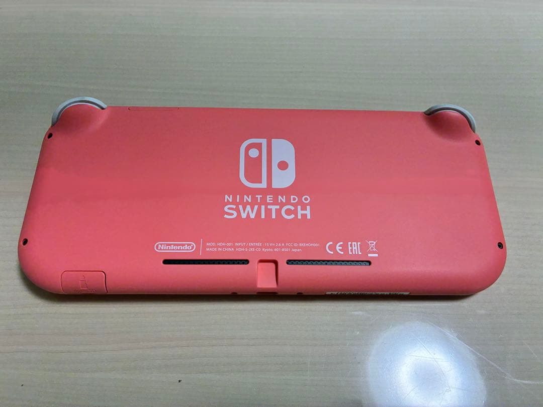 Nintendo Switch Lite コーラル色 専用ケース付き