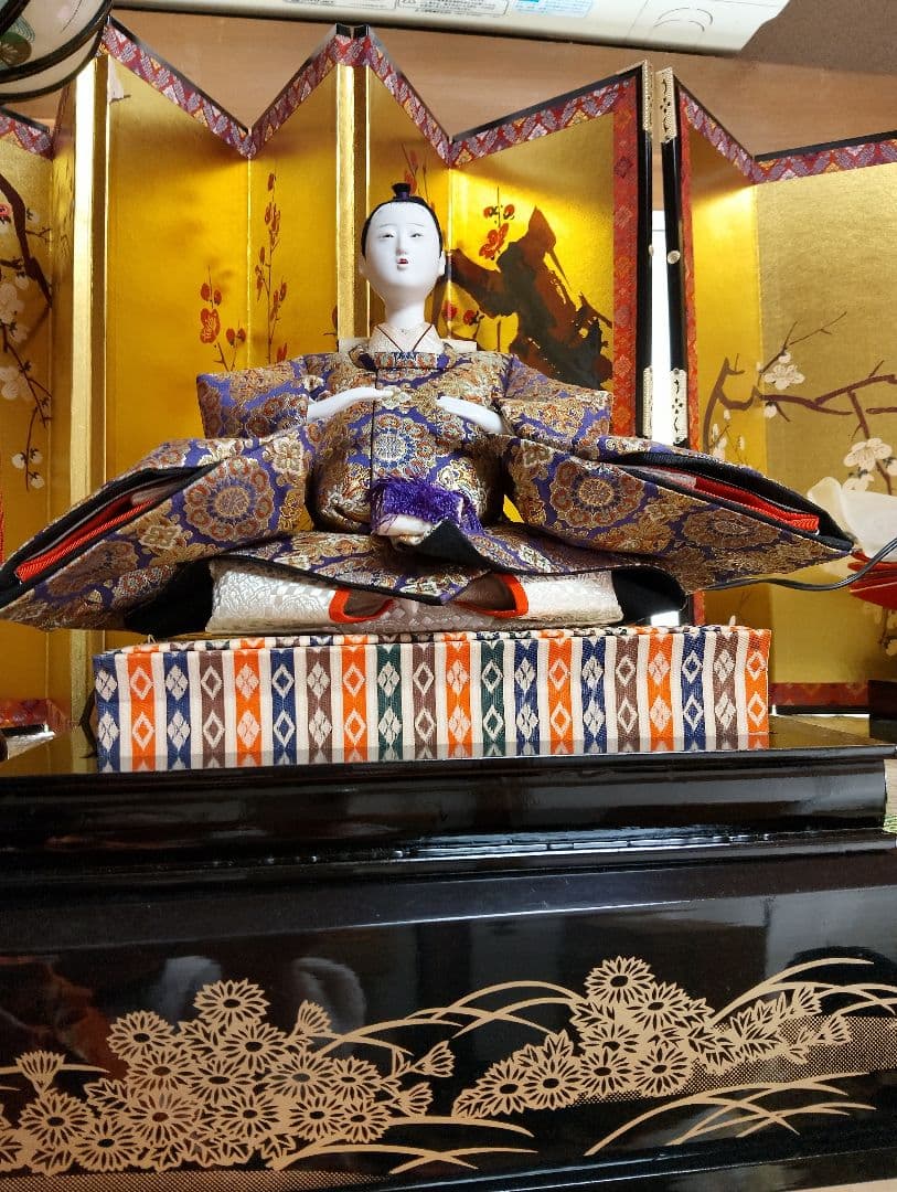 ひな人形 段飾り 多彩な飾り