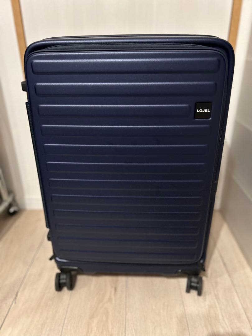 LOJEL 70〜77L スーツケース（Mサイズ）
