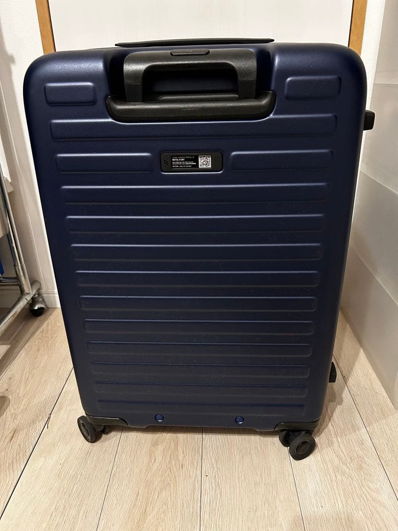 LOJEL 70〜77L スーツケース（Mサイズ）