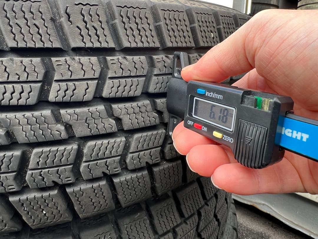 20年製 グッドイヤー ナビ7 175/70R14 スタッドレス 冬タイヤ 4本