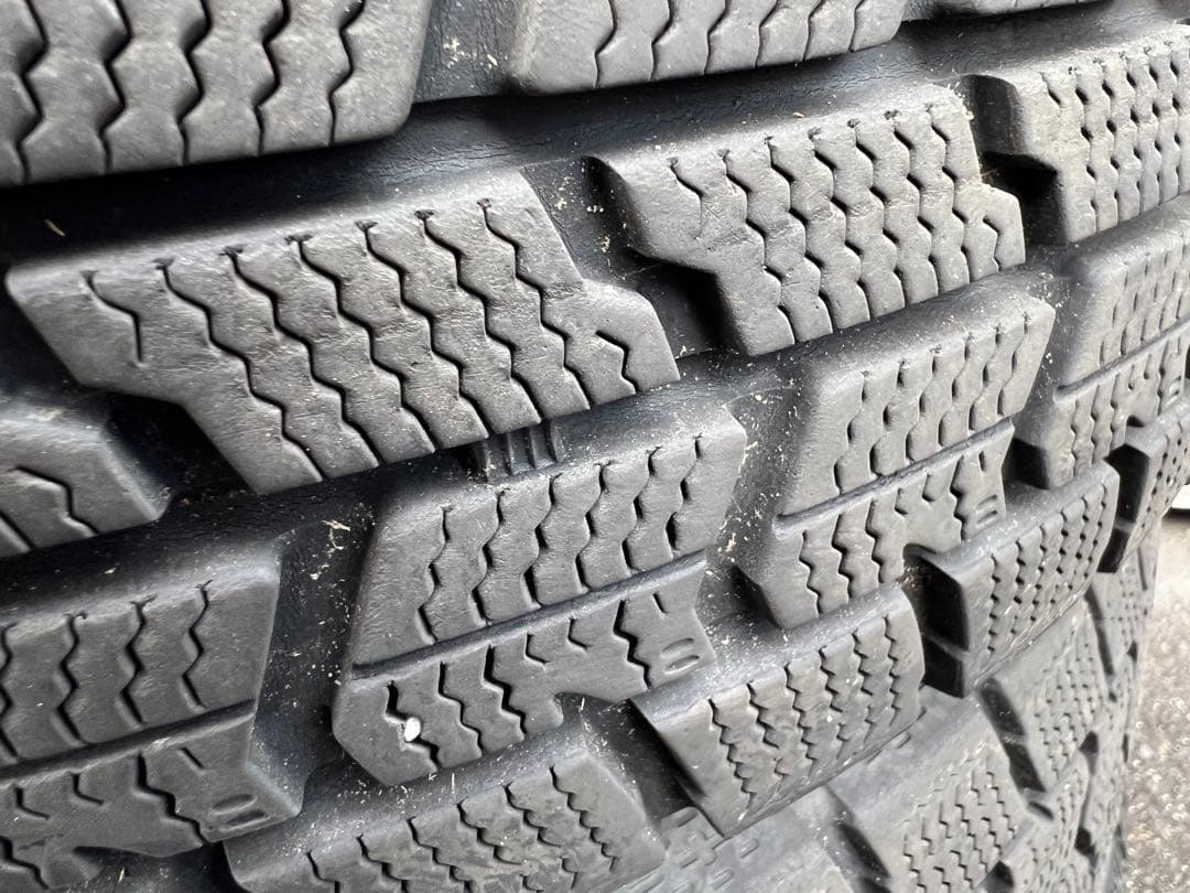 20年製 グッドイヤー ナビ7 175/70R14 スタッドレス 冬タイヤ 4本
