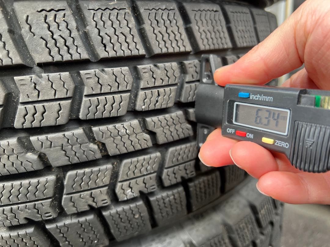 20年製 グッドイヤー ナビ7 175/70R14 スタッドレス 冬タイヤ 4本