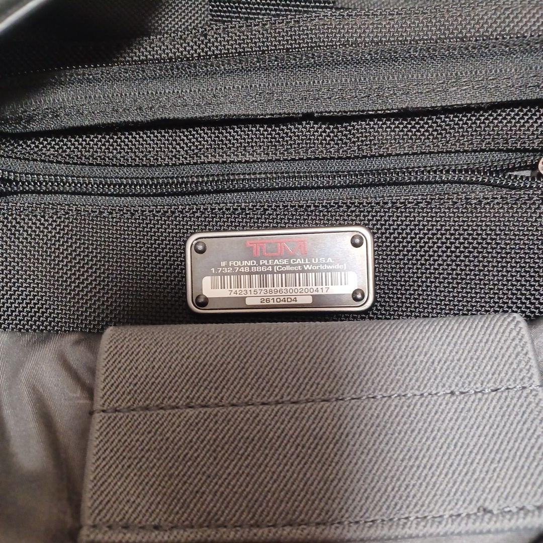 TUMI ブラック キャリーケース 261040D4