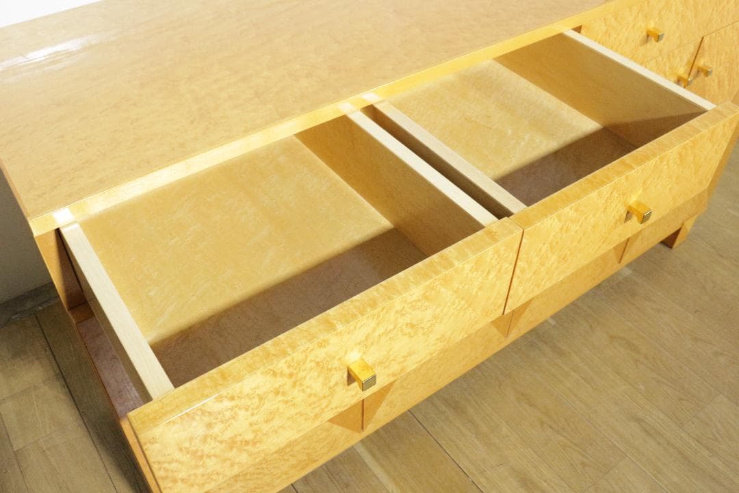 IDC大塚家具最高級「スプレンダー」シリーズ★バーズアイメープル　サイドボード