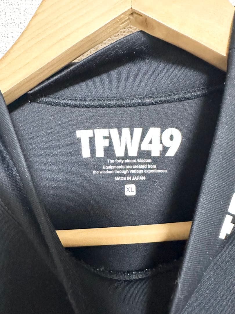 TFW49 モックネック サイドメッシュ　T102220014 XL
