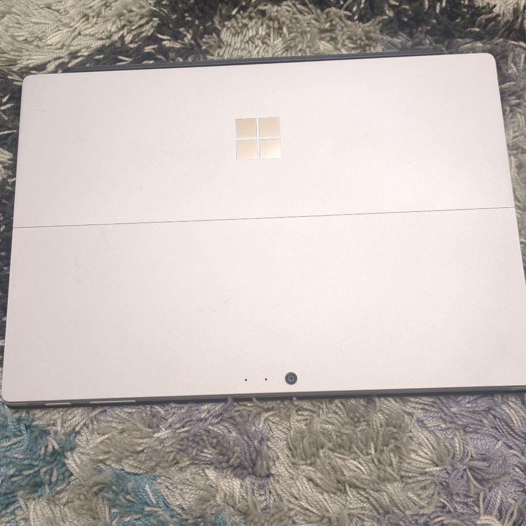 Surface Pro 5 (i5/8G/256G)本体+ ACアダプタ付