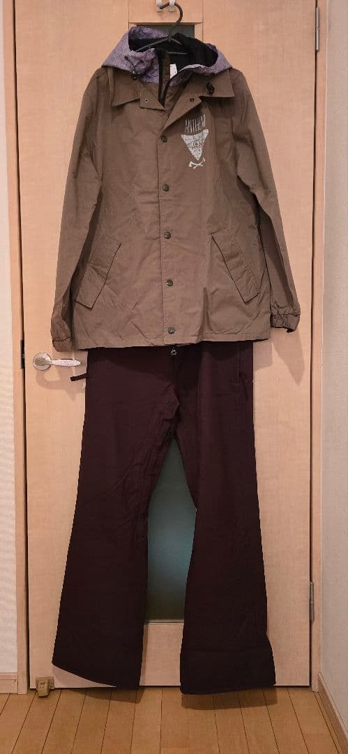 ANTHEM　アンセム　スノーボードウェア