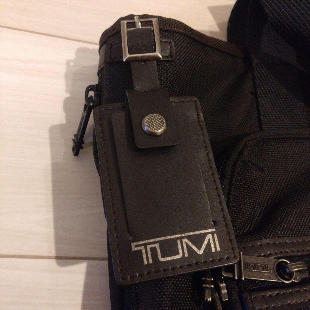 国内正規品　美品 TUMI East West Tote ブラック