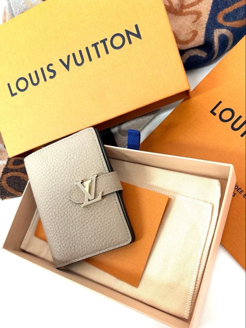 i【最終値下げ】LOUIS VUITTON ヴェルティカルウォレットコンパクト
