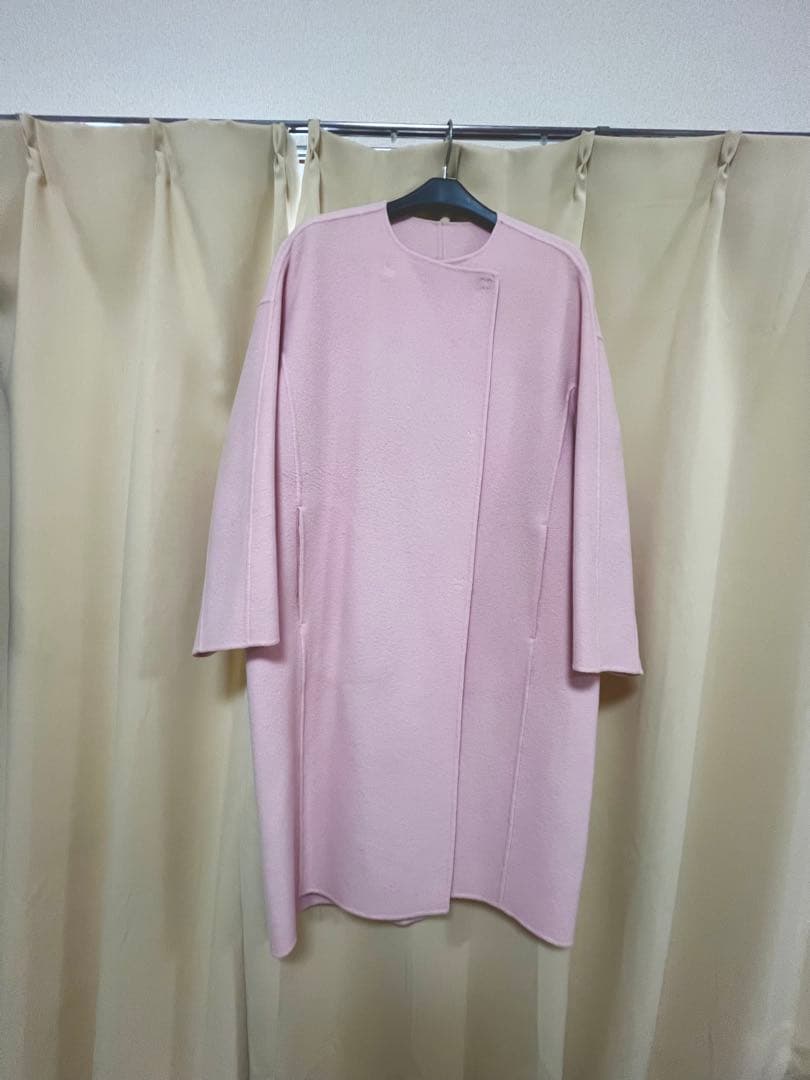 ピンクノーカラーコート