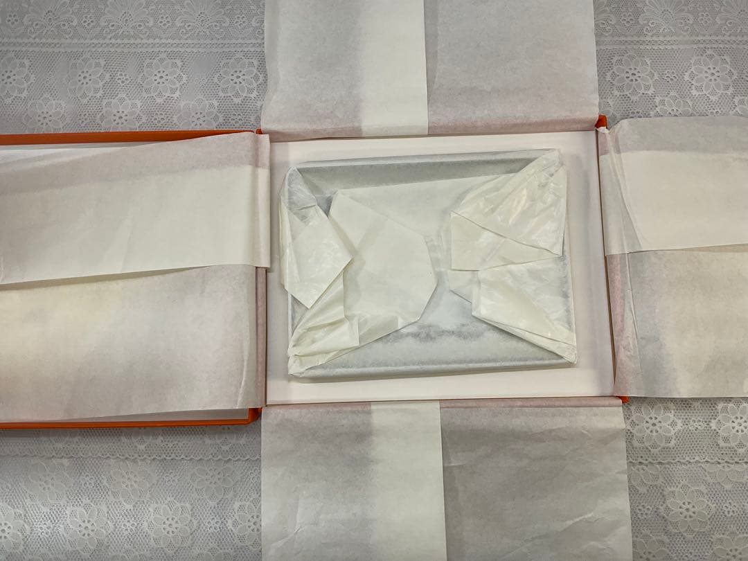 HERMES チェーンモチーフ皿