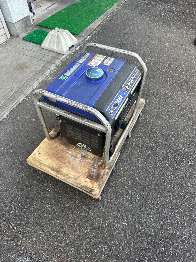 Yamaha EF2500i ポータブル発電機