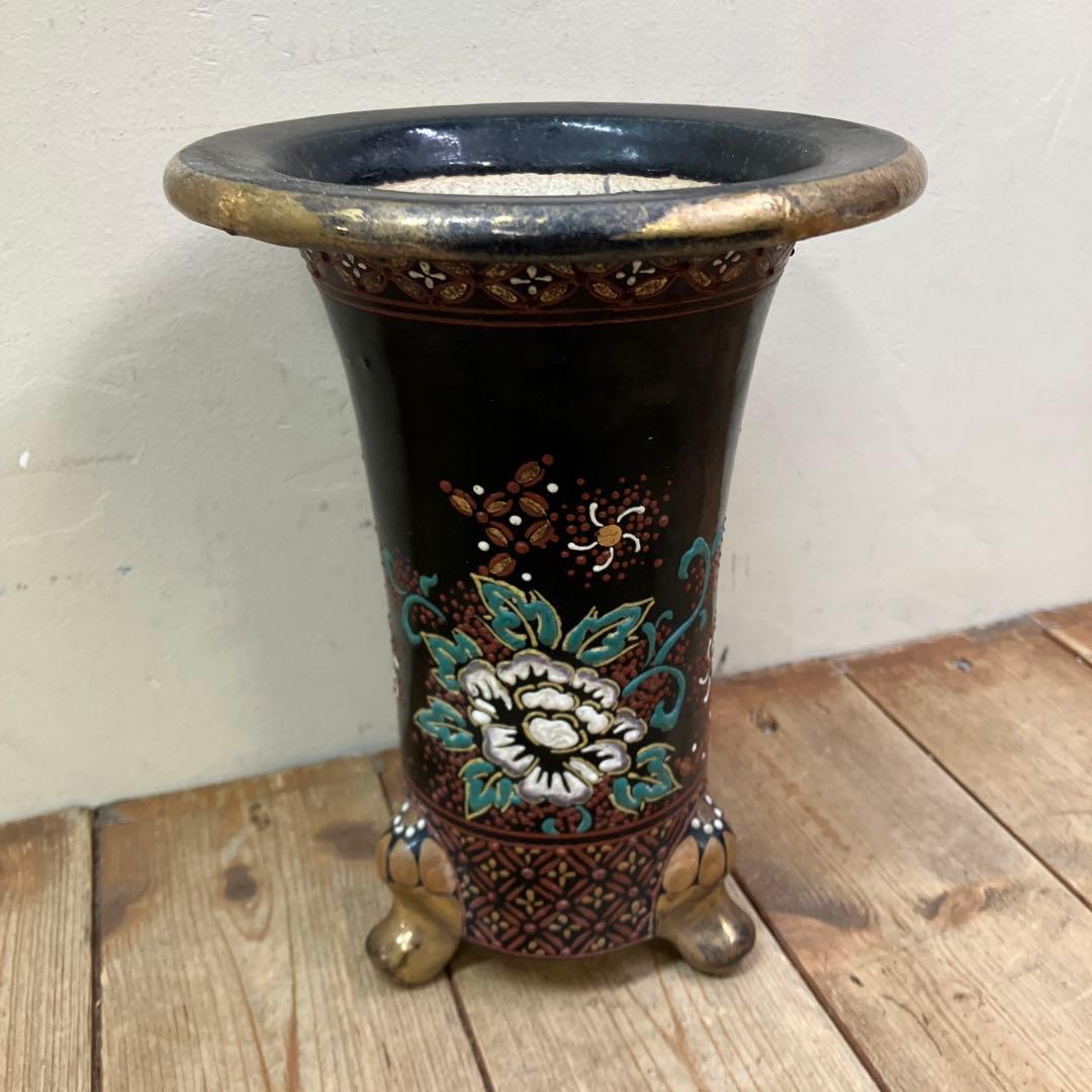 C-壁 花瓶 骨董品 黒地 時代物 黒釉 牡丹 花柄 インテリア モダン 和小物