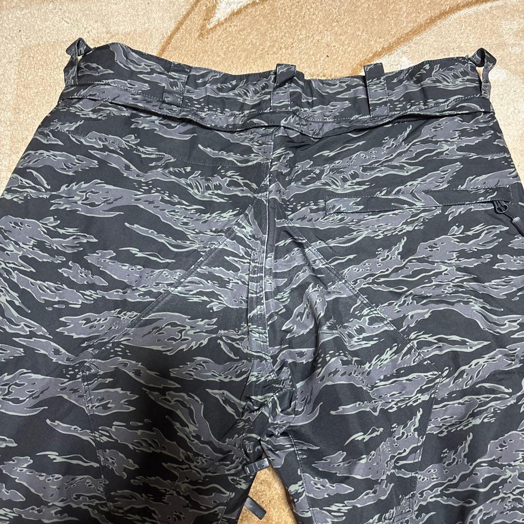 VOLCOM ボルコム　GORE-TEX スノーボードパンツ　メンズM