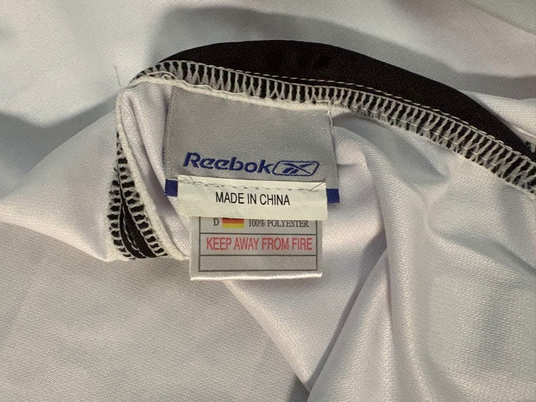 リバプール ジェラード8番 2005-06 AWAYユニフォーム【Reebok】