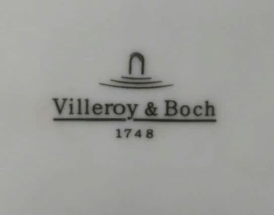 クリスマス Villeroy＆Boch サンタクロースとトナカイのソリ