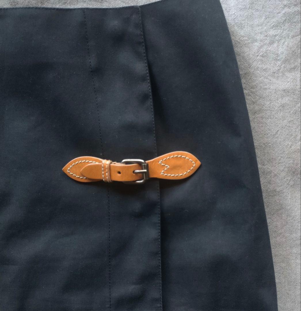 PRADA 黒 ひざ丈スカート