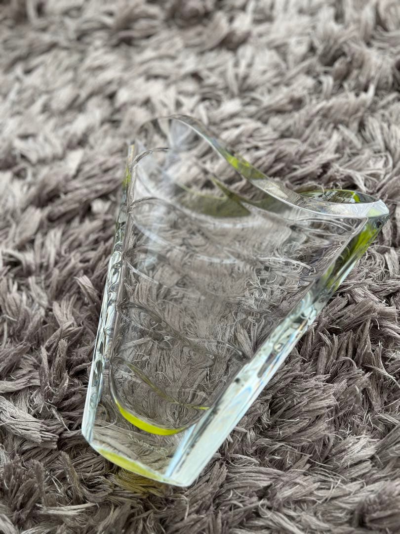 バカラ　フラワーベース　花瓶　BACCARAT
