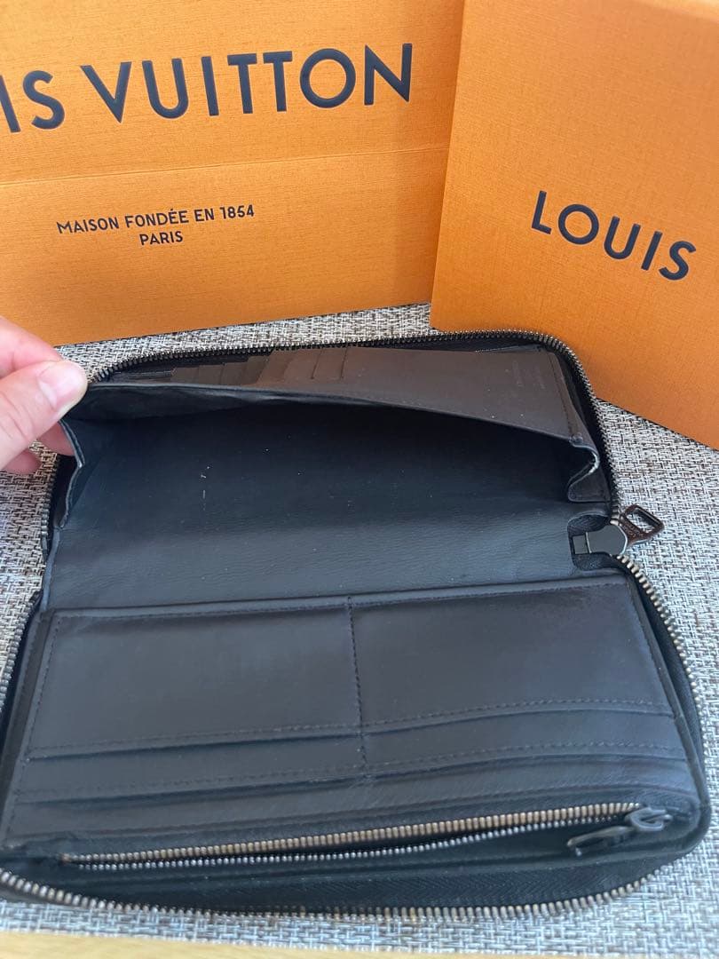 Louis Vuitton ブラックレザー 長財布