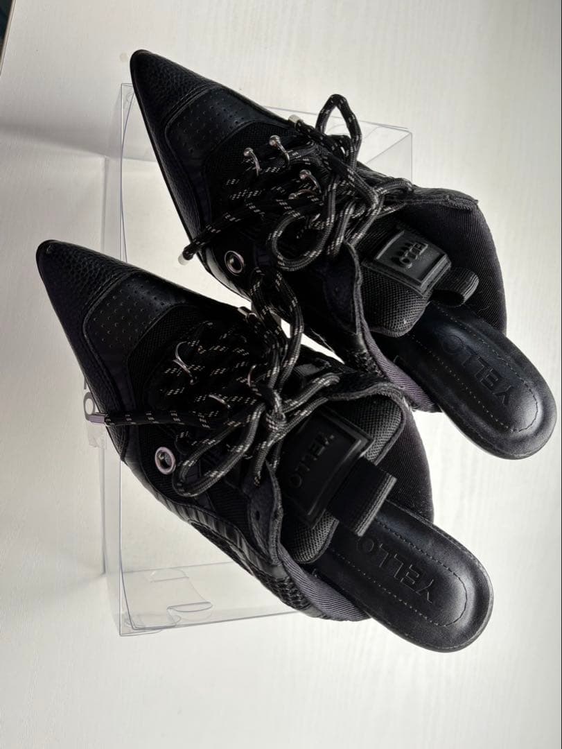 YELLO ブラック ハイヒール・パンプス